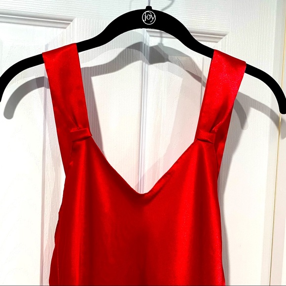Asymmetrical Satin Red Dres w/Ruffle hem No Size🌹 - Picture 9 of 15